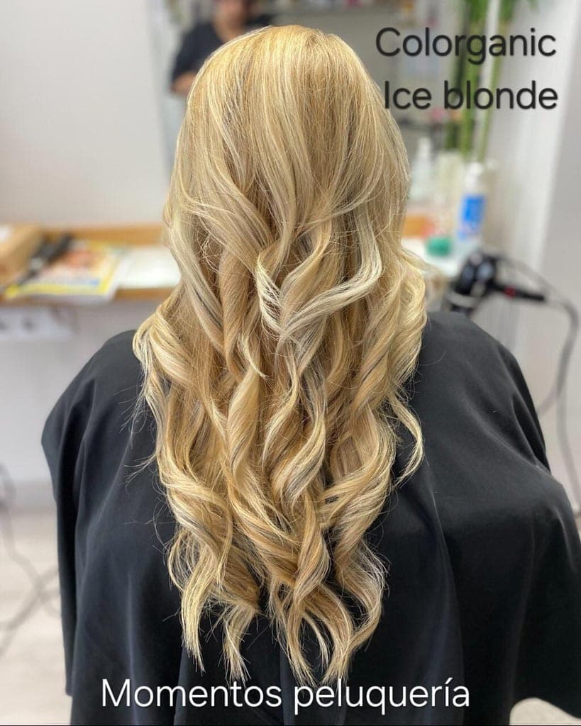 Coloración con mechas en Lugo para darle luz a tu cabello